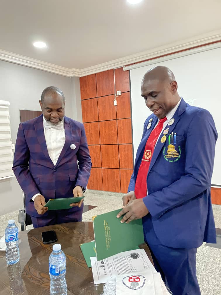 World Encyclopidia (41)